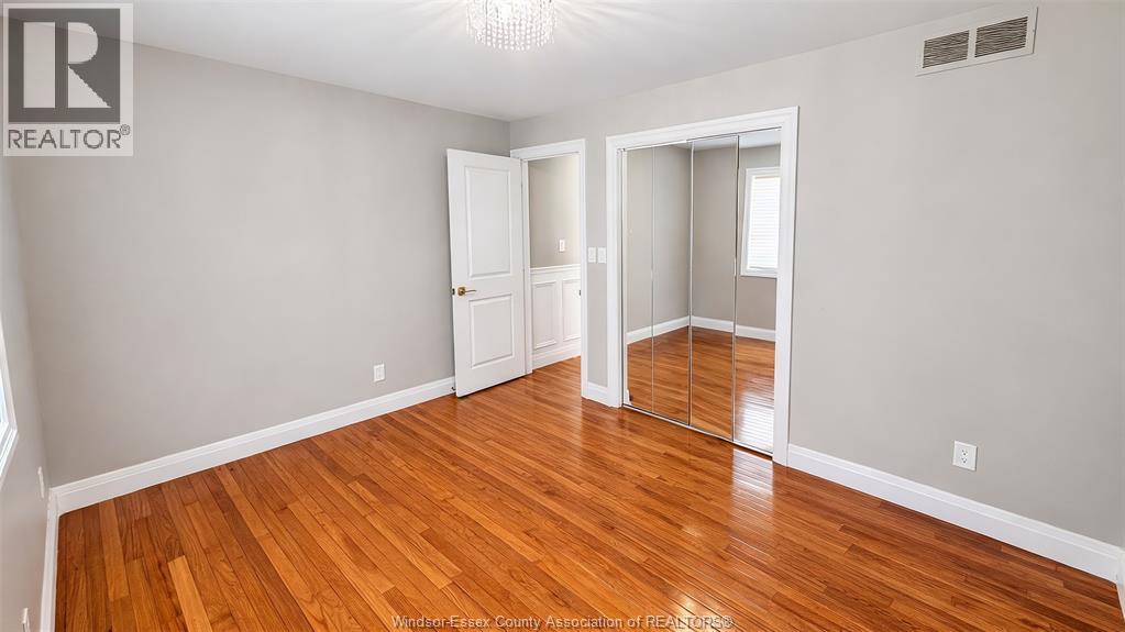 4585 HOWARD AVENUE - 17