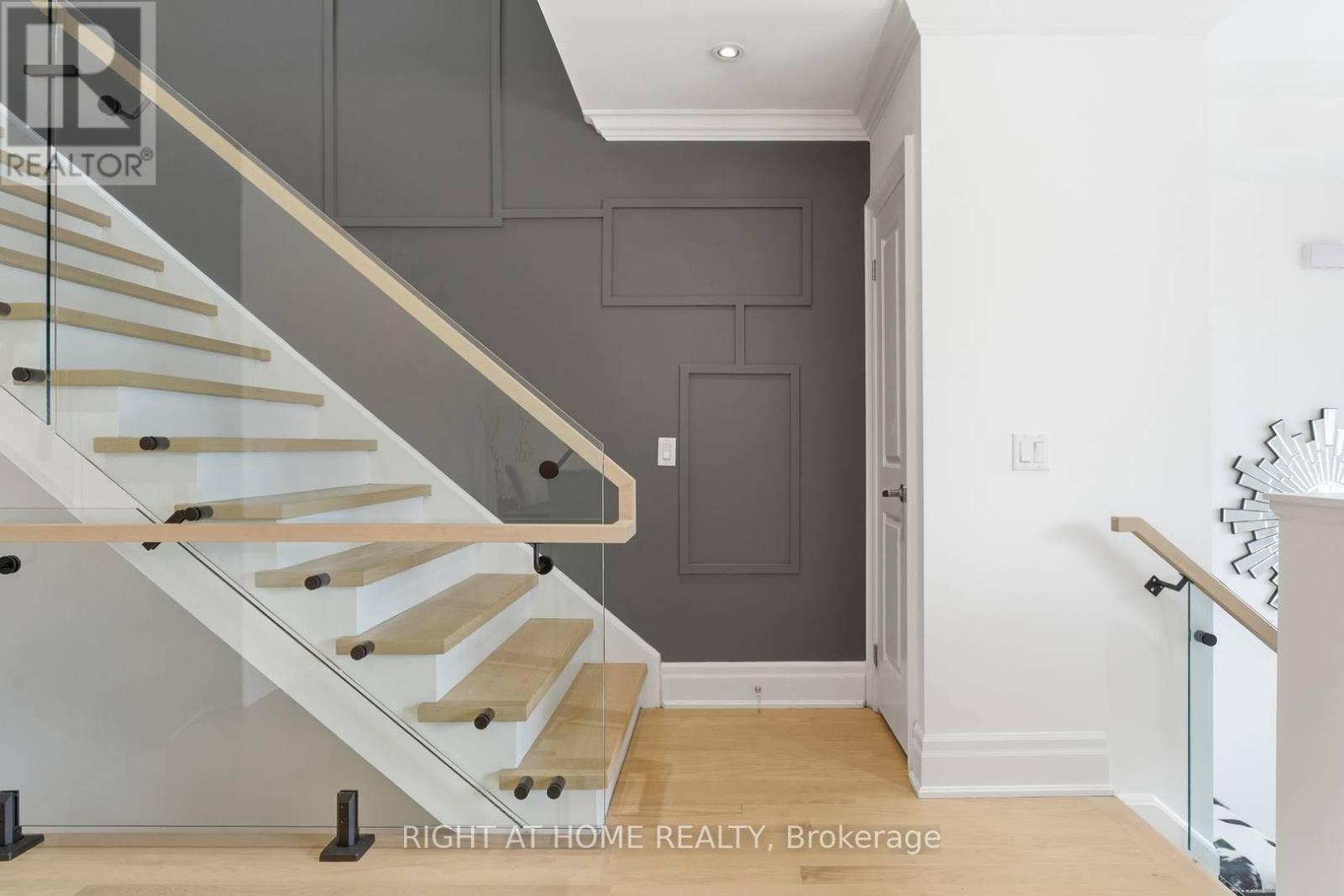 58B THIRTY SECOND STREET - 21