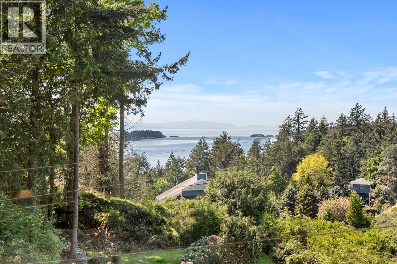 483 BRAEWOOD PLACE, Bowen Island