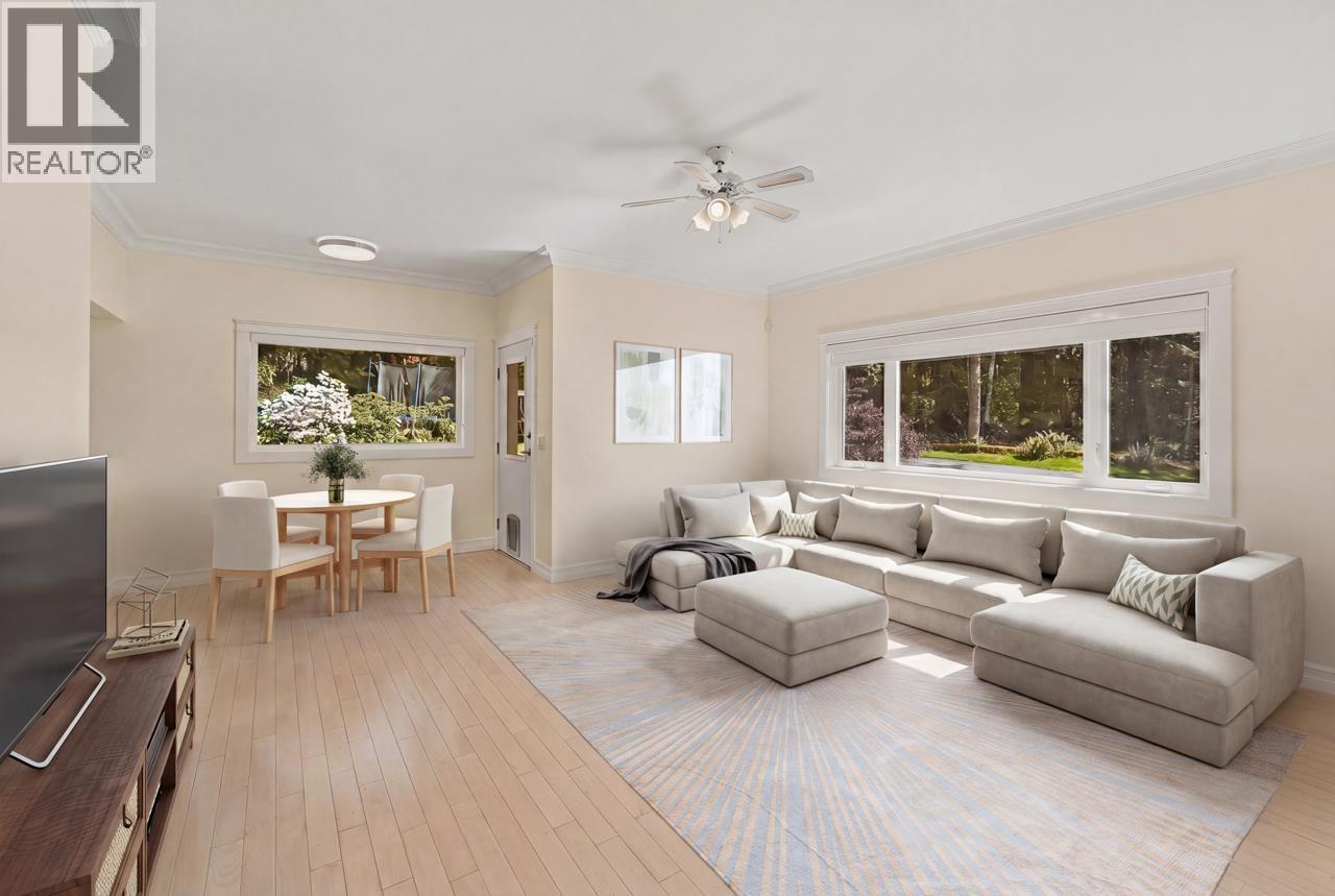 483 BRAEWOOD PLACE, Bowen Island