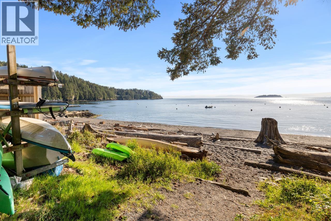 483 BRAEWOOD PLACE, Bowen Island