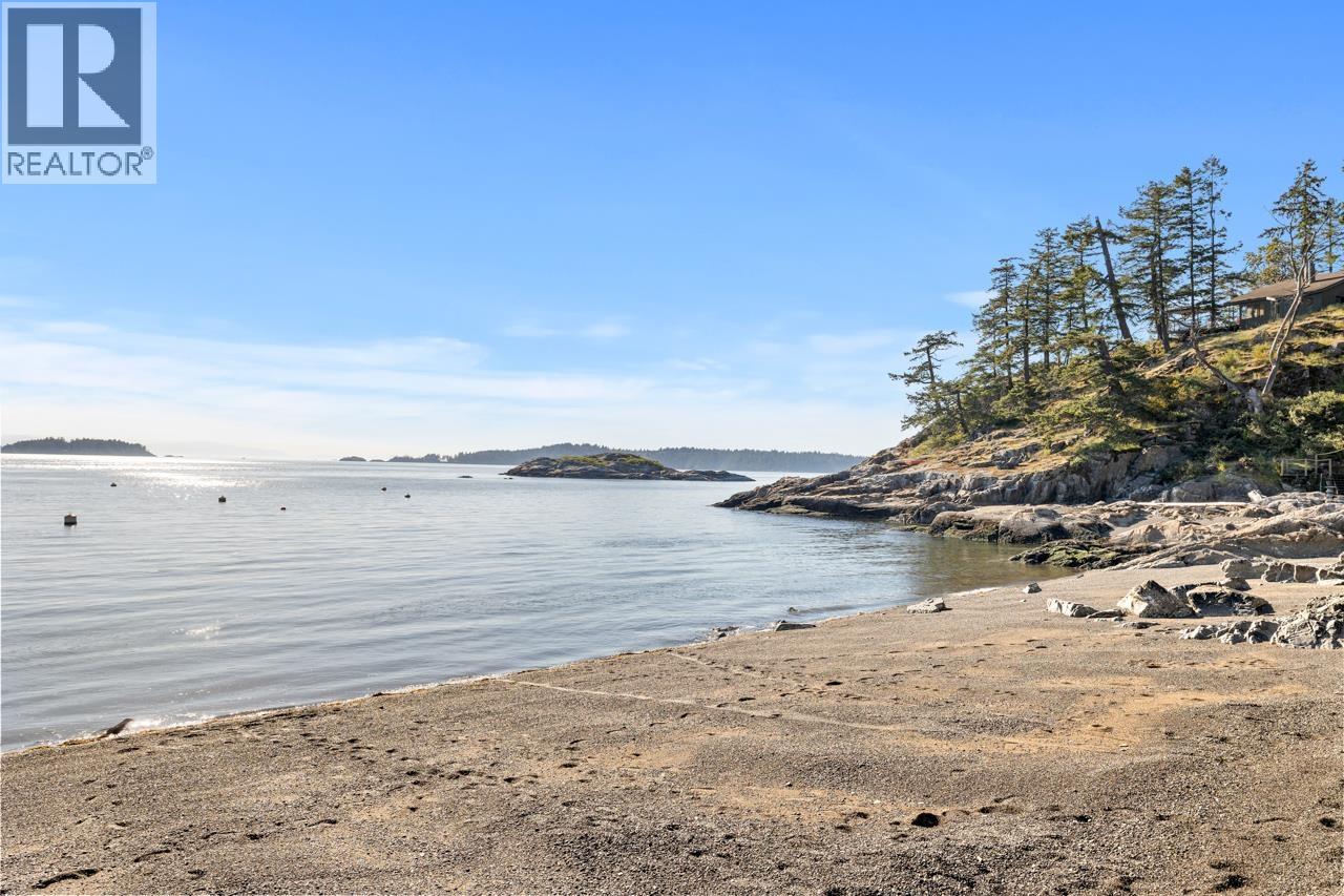 483 BRAEWOOD PLACE, Bowen Island