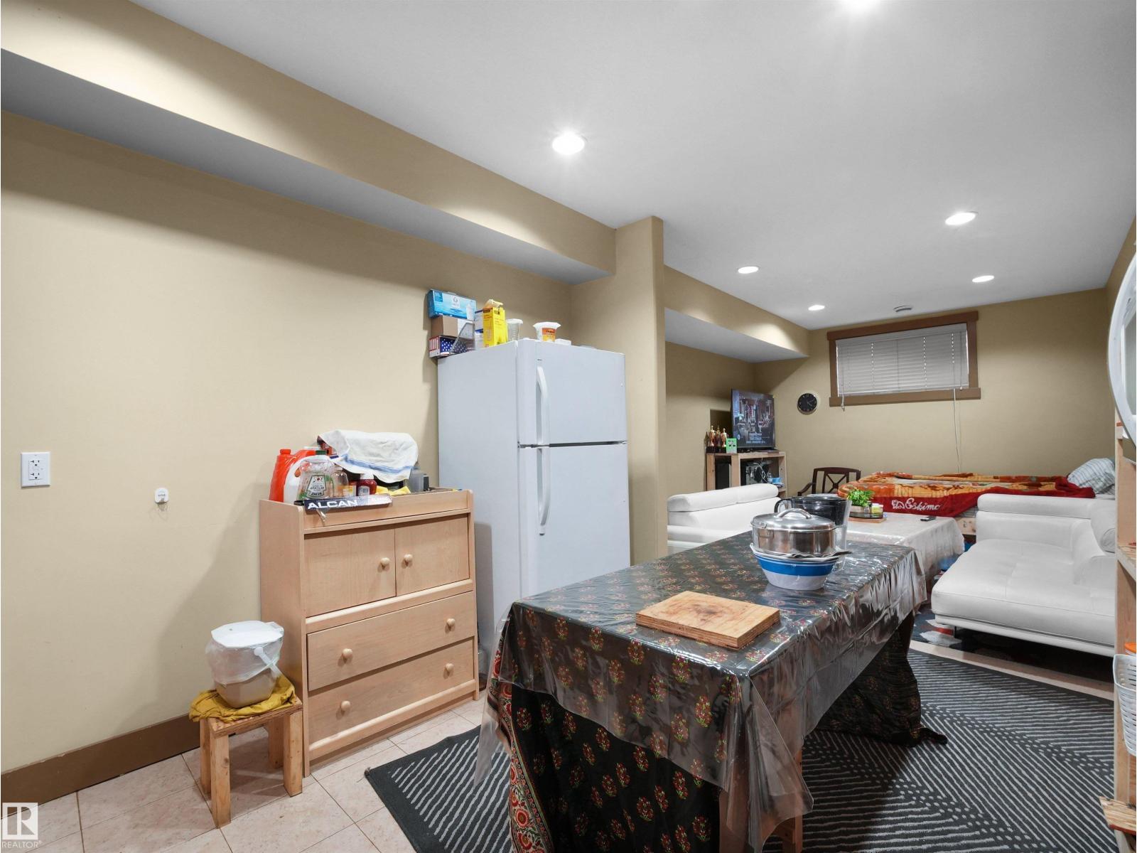 1015 61 ST SW - 36
