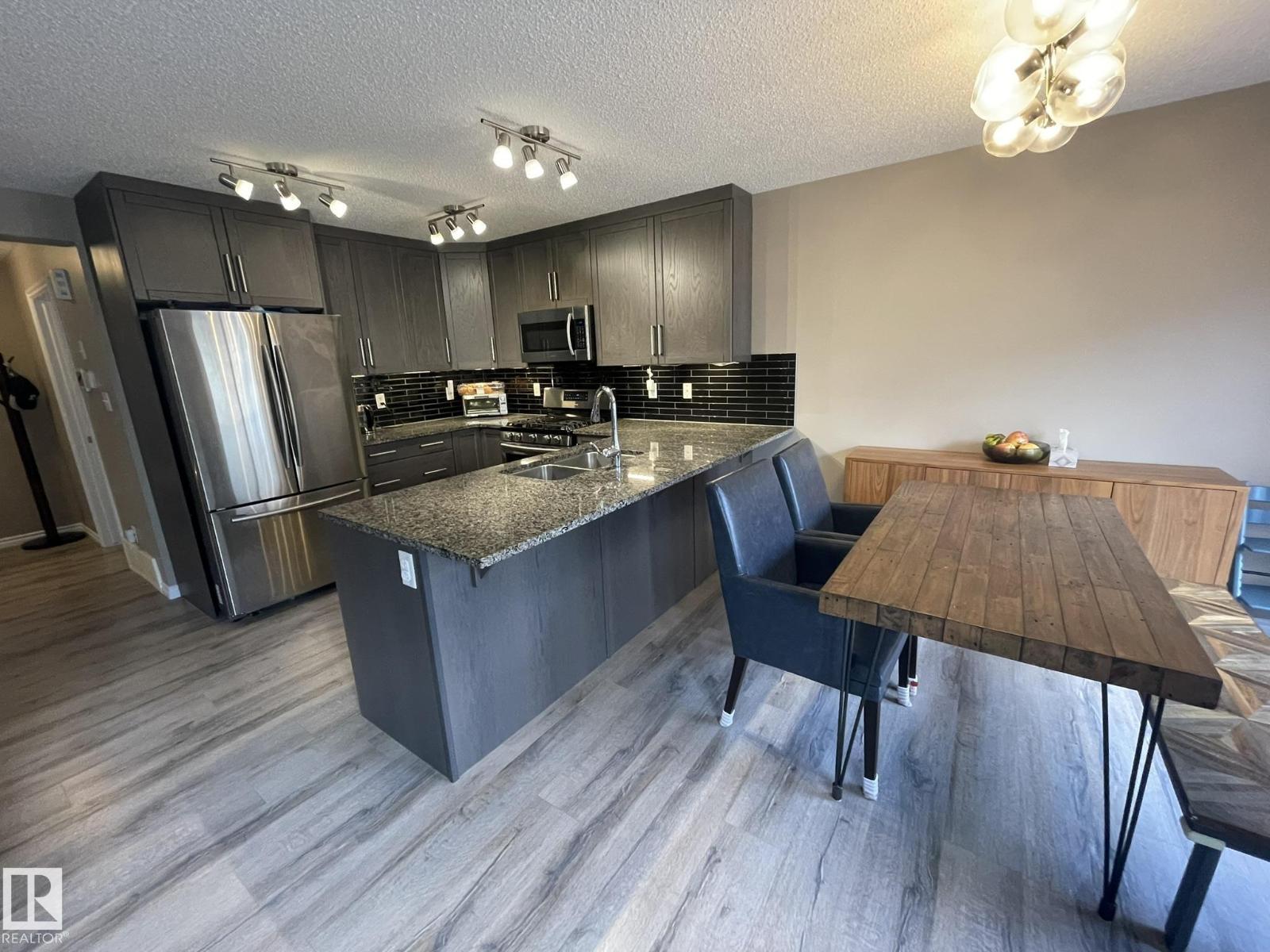 871 EBBERS CR NW, Edmonton