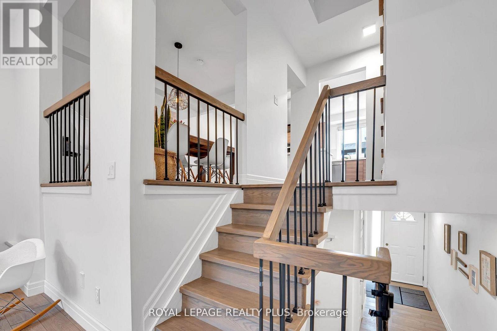 #20 1755 RATHBURN ROAD E - 14