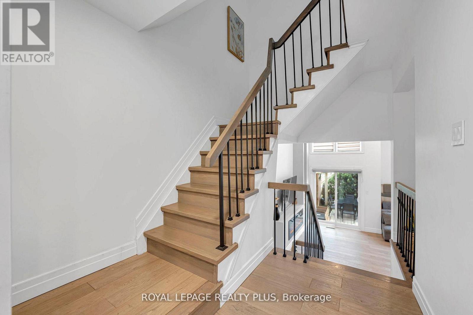 #20 1755 RATHBURN ROAD E - 22