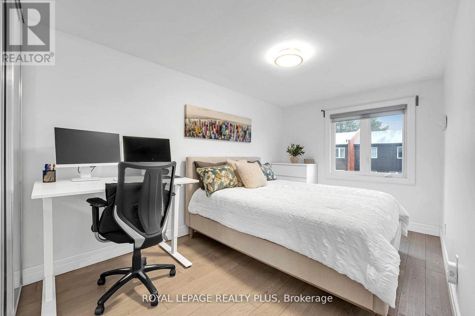 #20 1755 RATHBURN ROAD E - 29