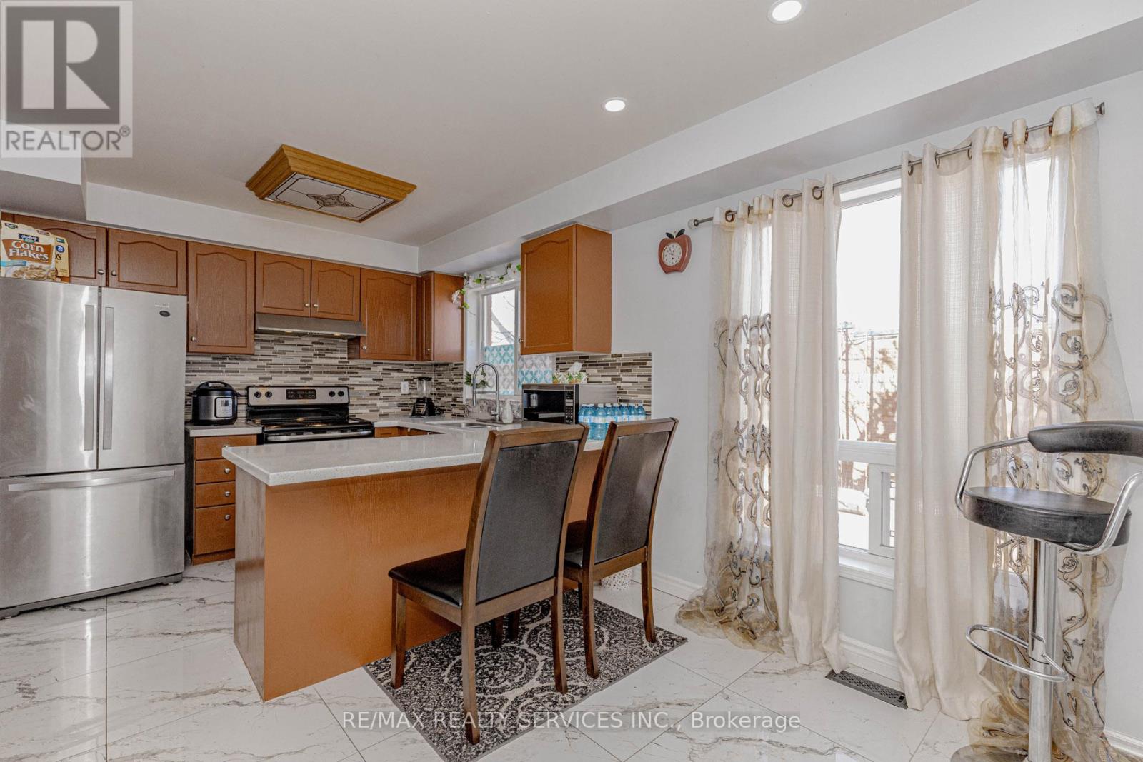 #21 170 HAVELOCK DRIVE - 14