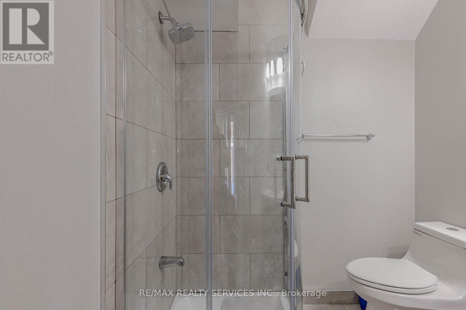 #21 170 HAVELOCK DRIVE - 18