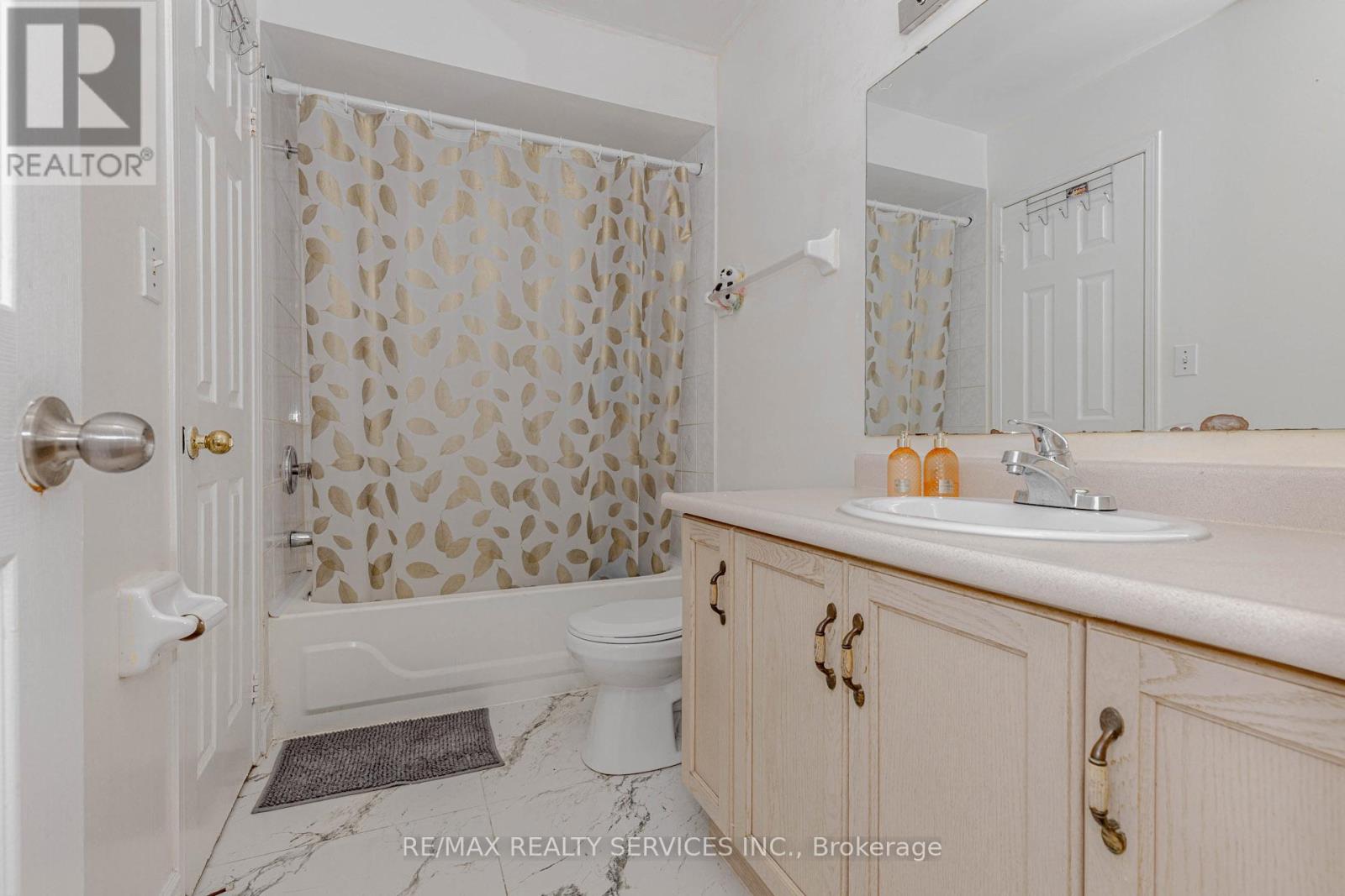 #21 170 HAVELOCK DRIVE - 33