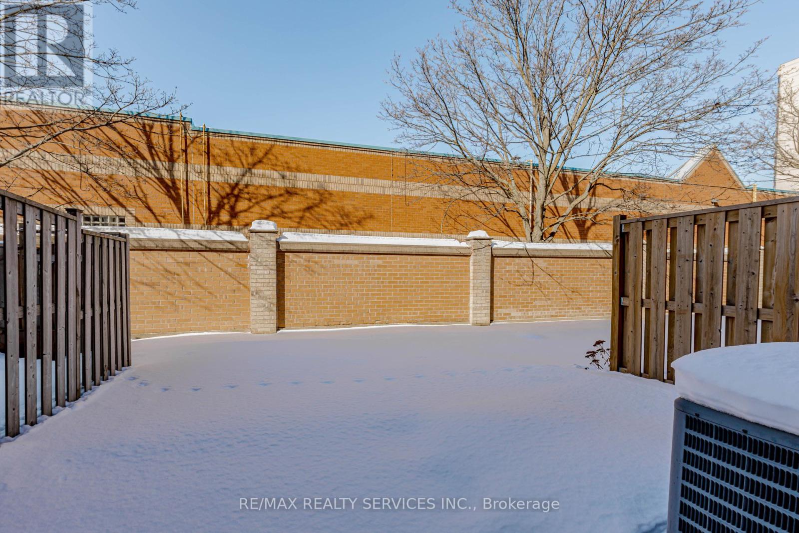 #21 170 HAVELOCK DRIVE - 40