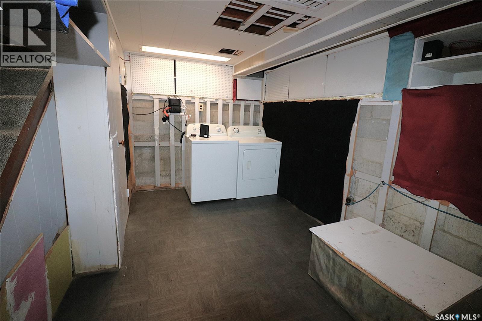 674 Robinson STREET - 27