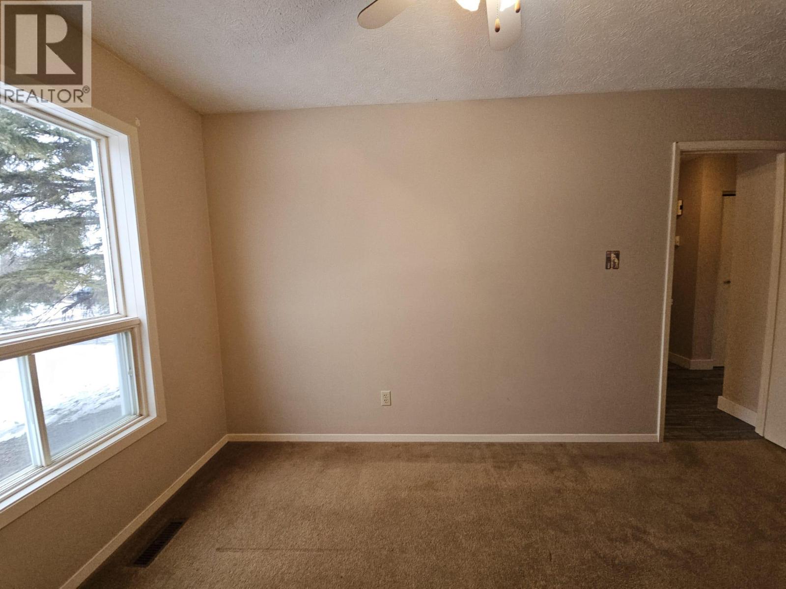 143 Kiskatinaw Crescent - 24