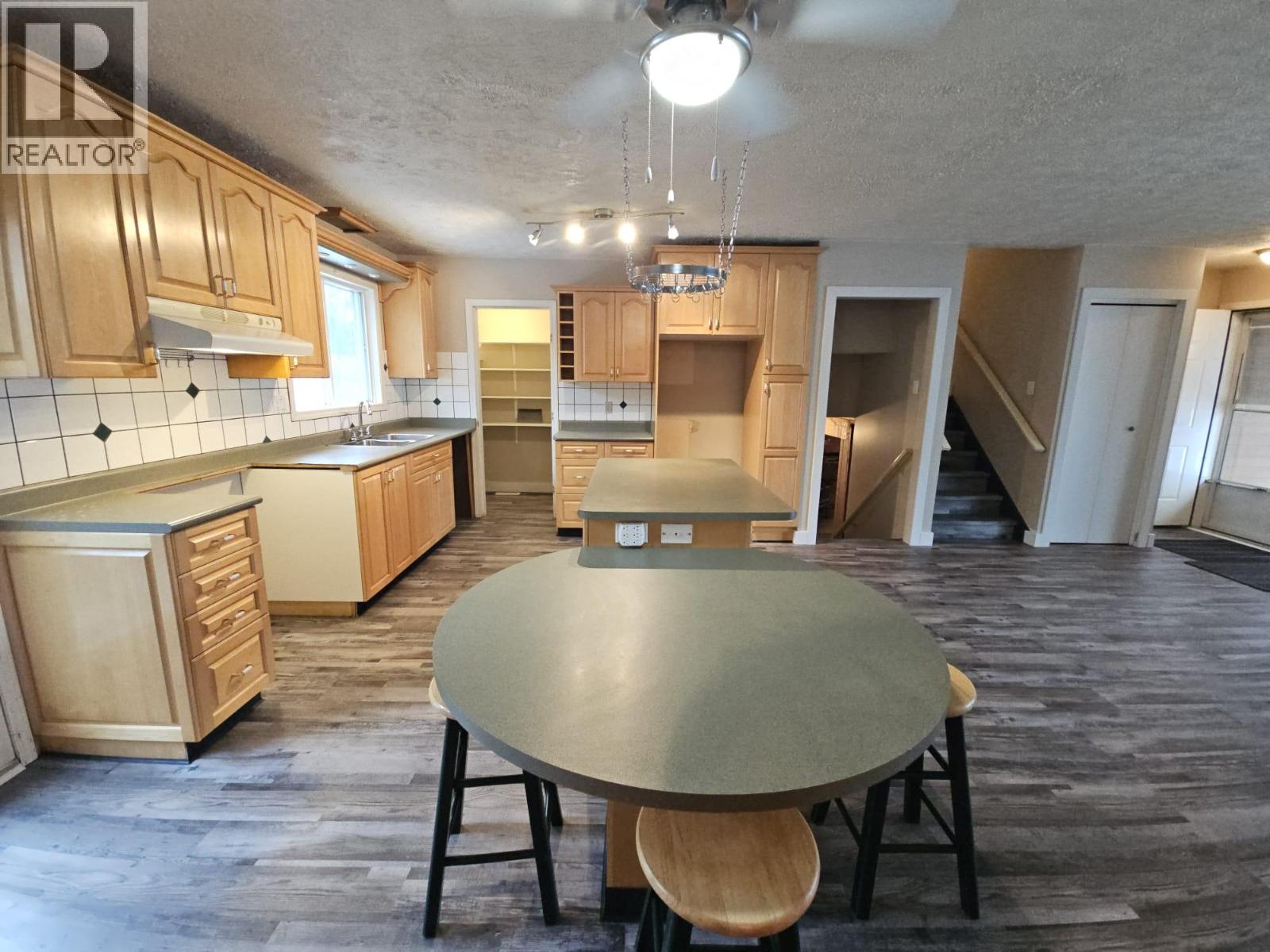 143 Kiskatinaw Crescent - 6