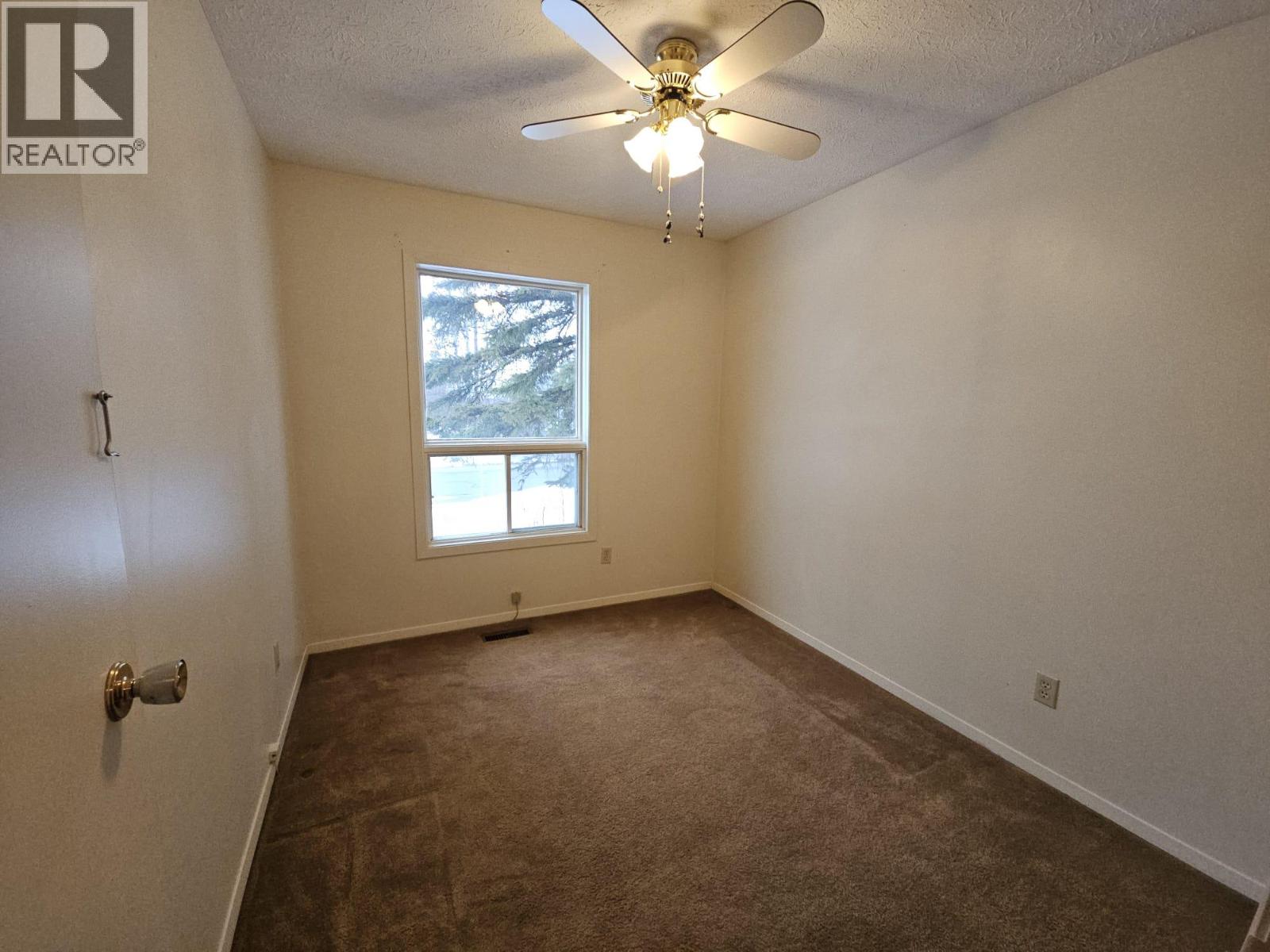 143 Kiskatinaw Crescent - 26