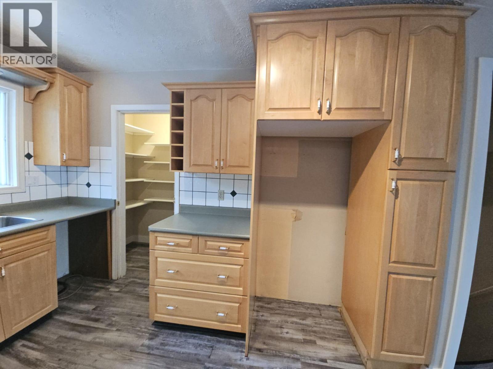 143 Kiskatinaw Crescent - 9