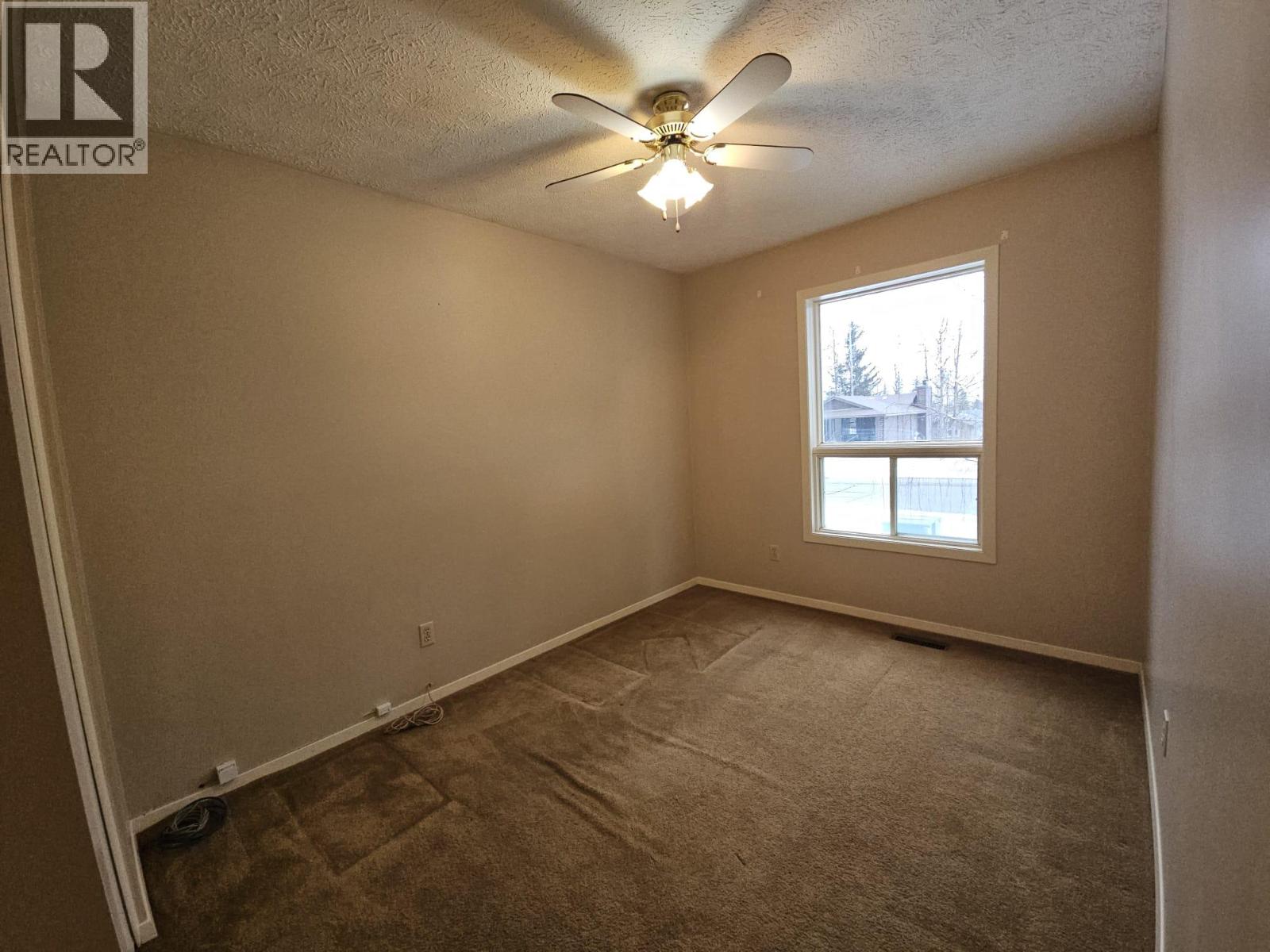 143 Kiskatinaw Crescent - 25