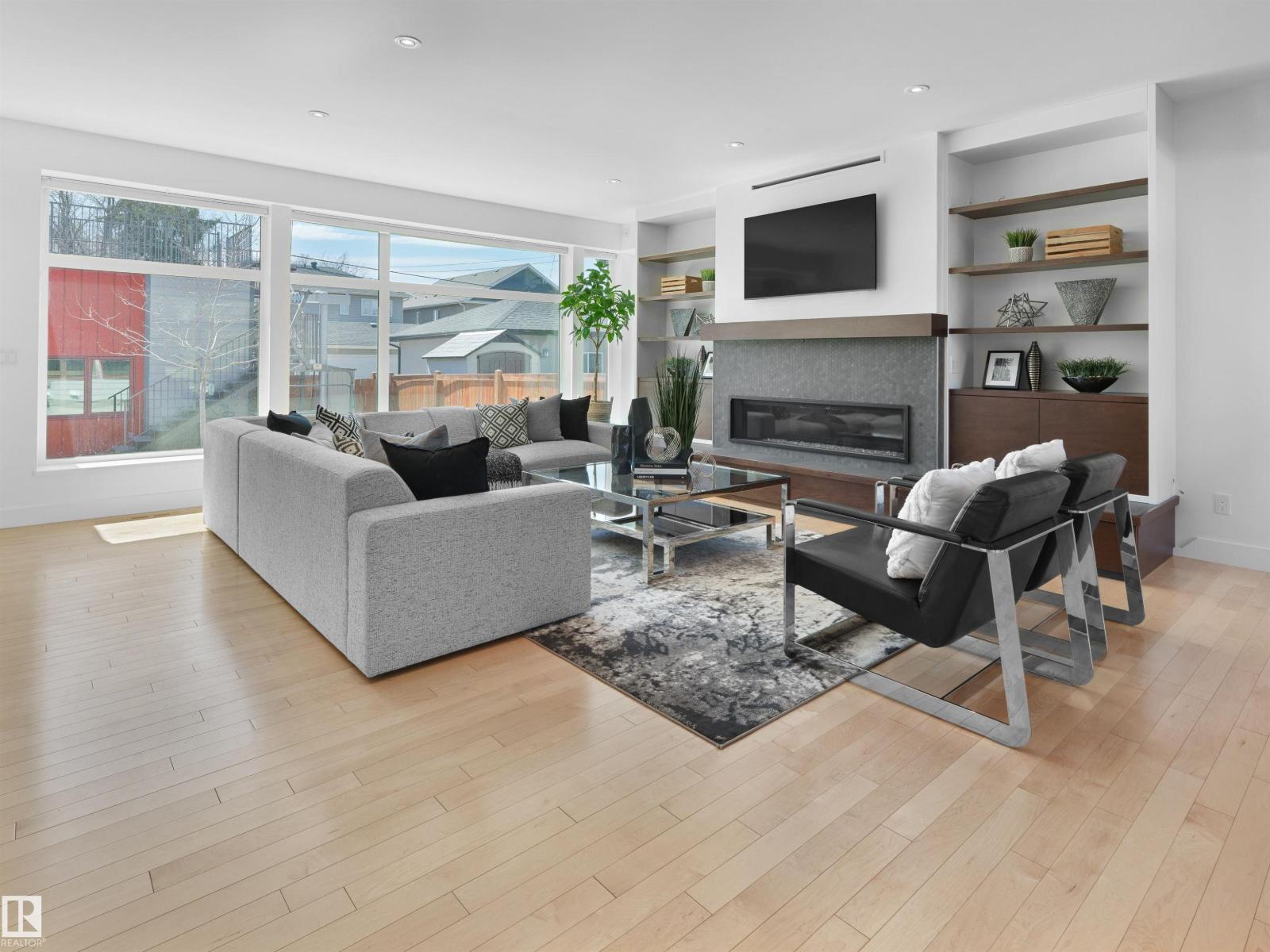 11251 79 AV NW, Edmonton