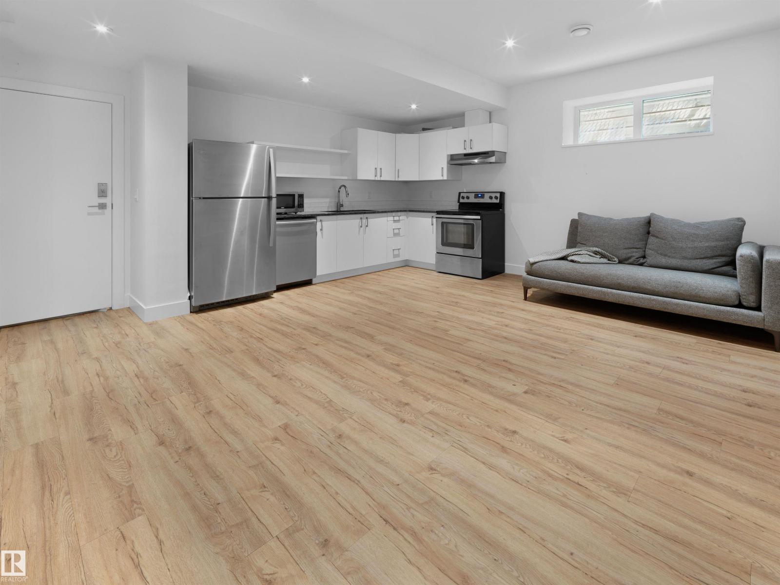 11251 79 AV NW, Edmonton