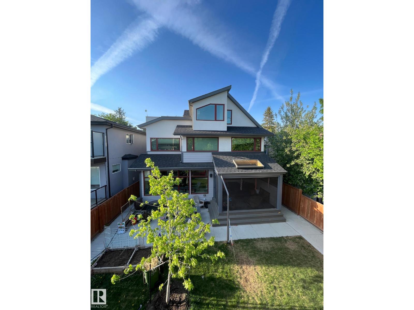 11251 79 AV NW, Edmonton