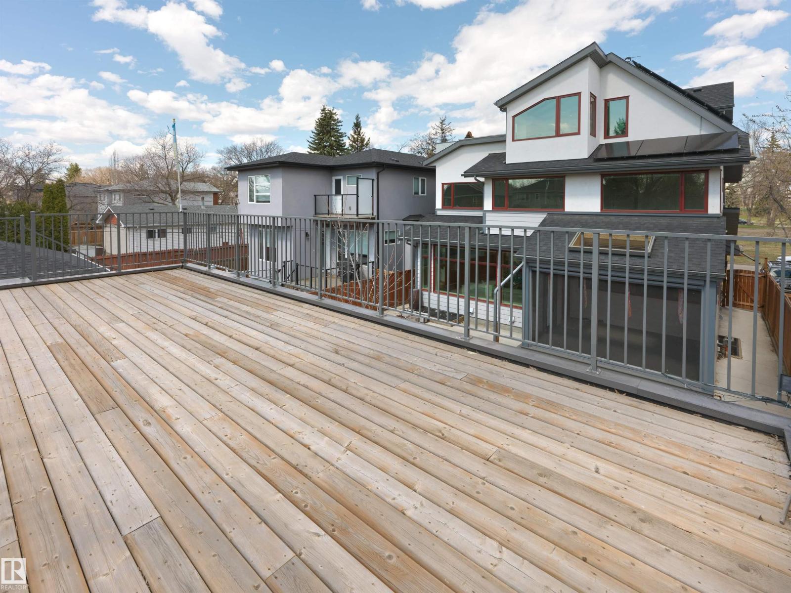 11251 79 AV NW, Edmonton