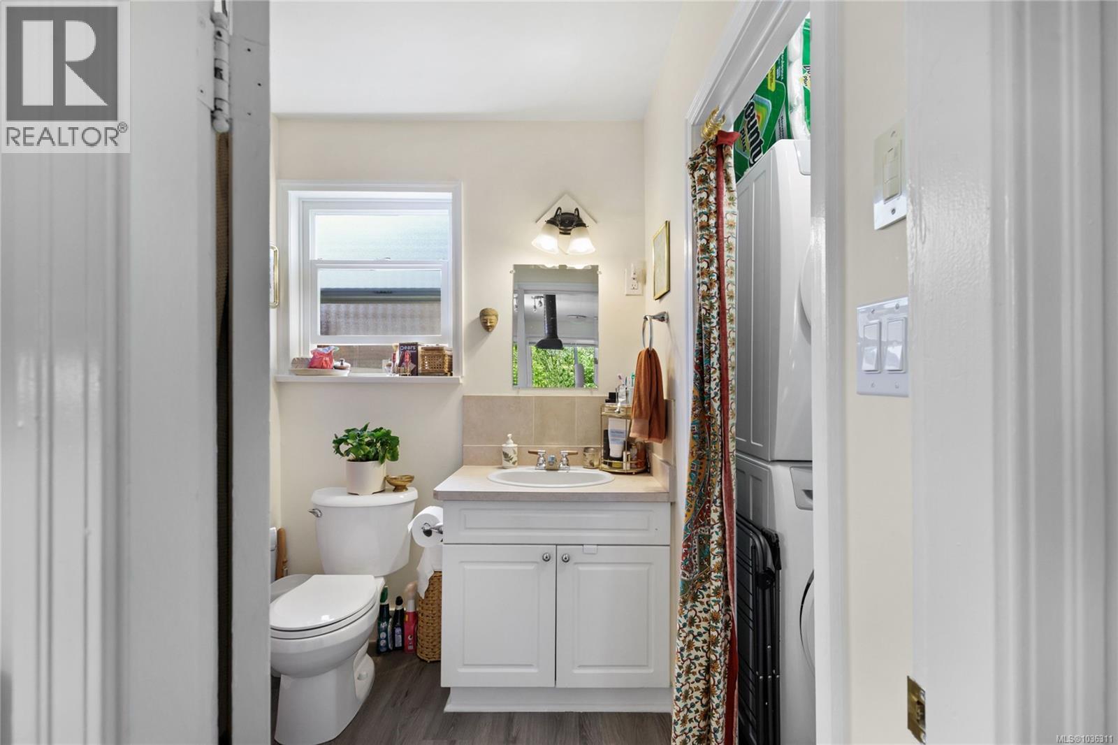 633 Prideaux St - 18