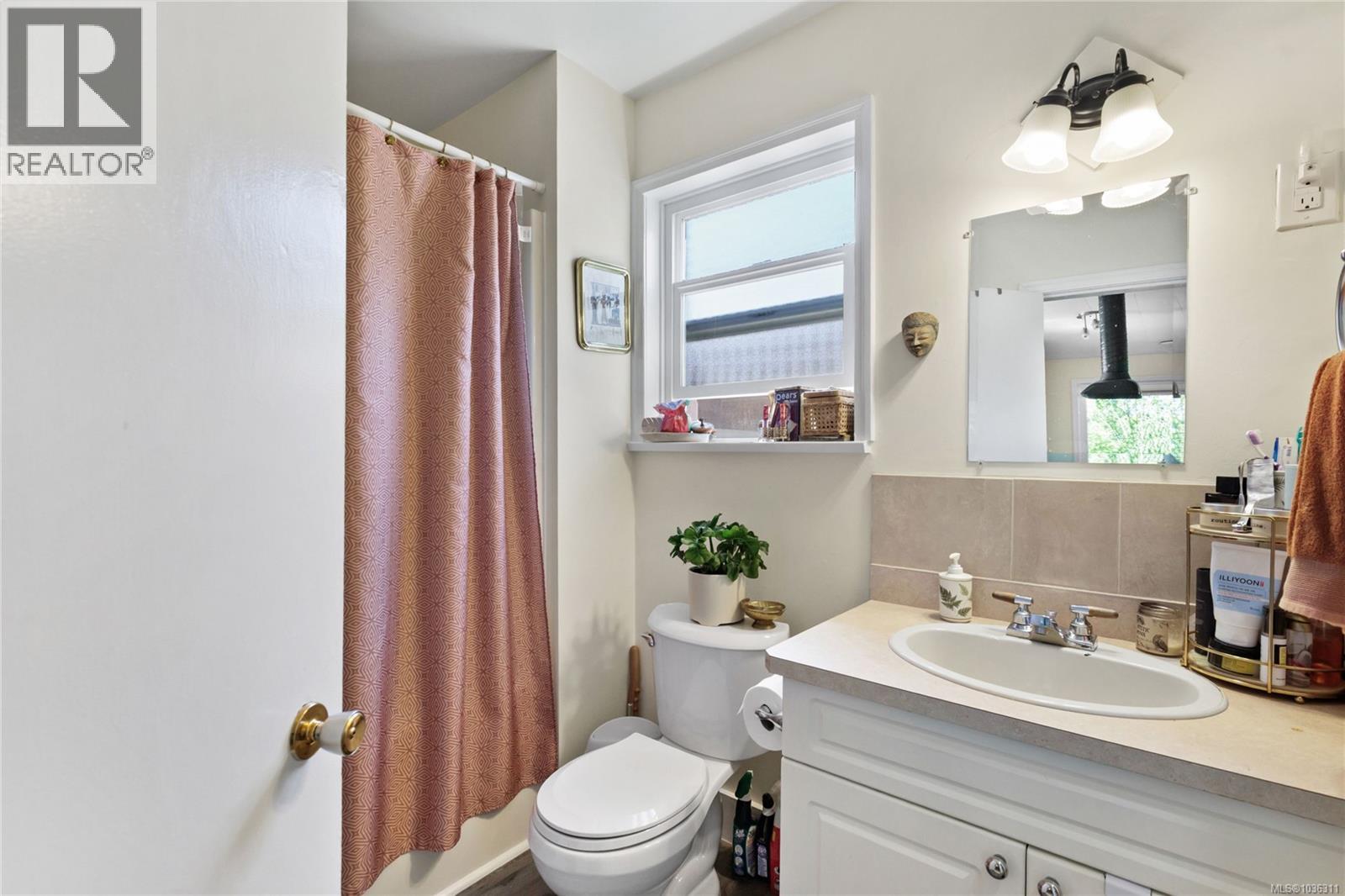 633 Prideaux St - 19