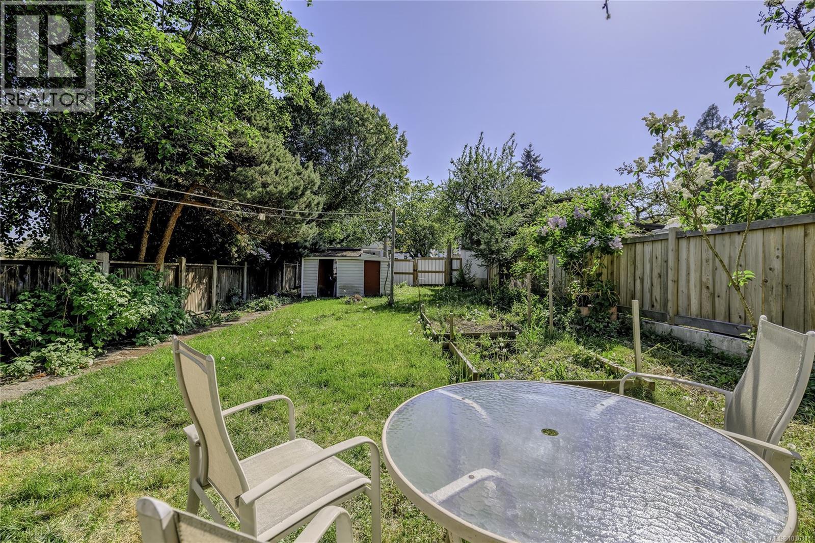 633 Prideaux St - 25