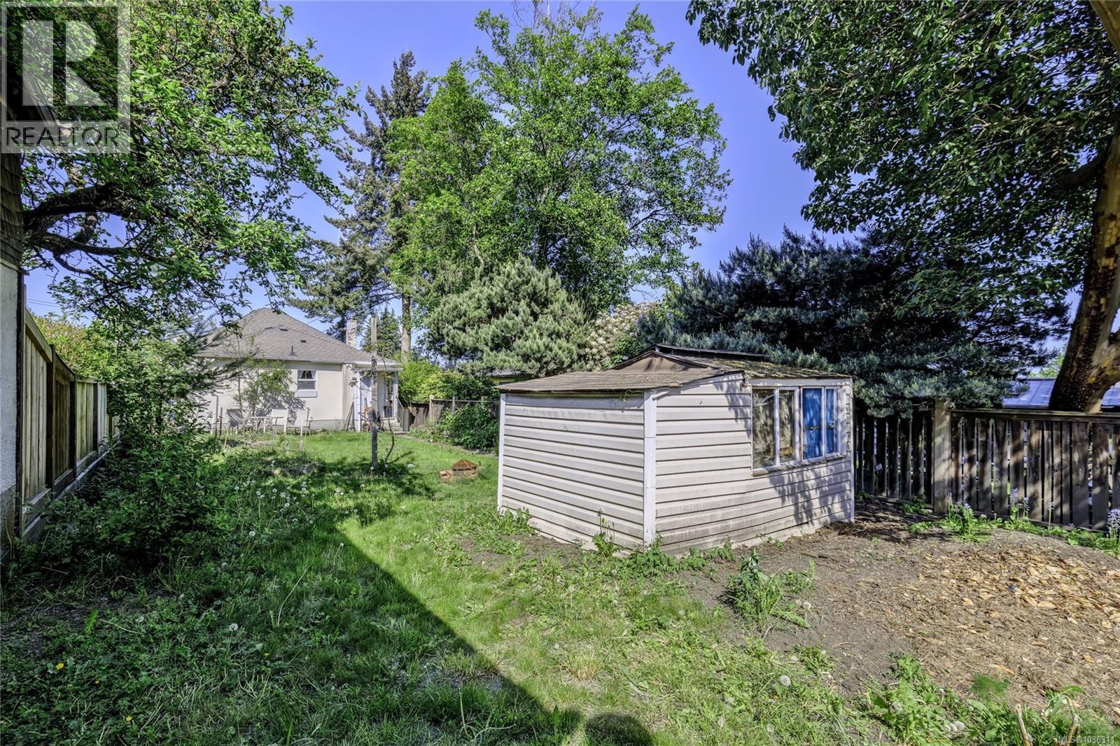 633 Prideaux St - 26