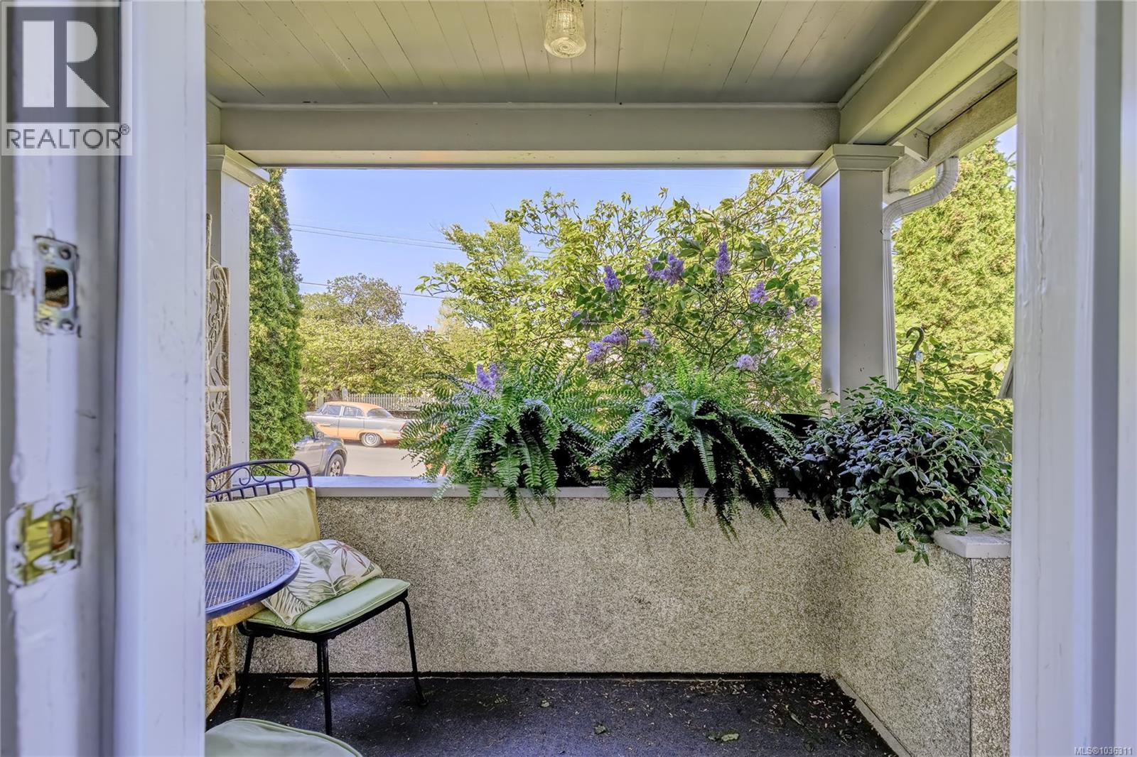 633 Prideaux St - Image 3