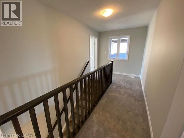 34 PONDCLIFFE Drive, Kitchener, Ontario, N2R0M3 — Photo 9