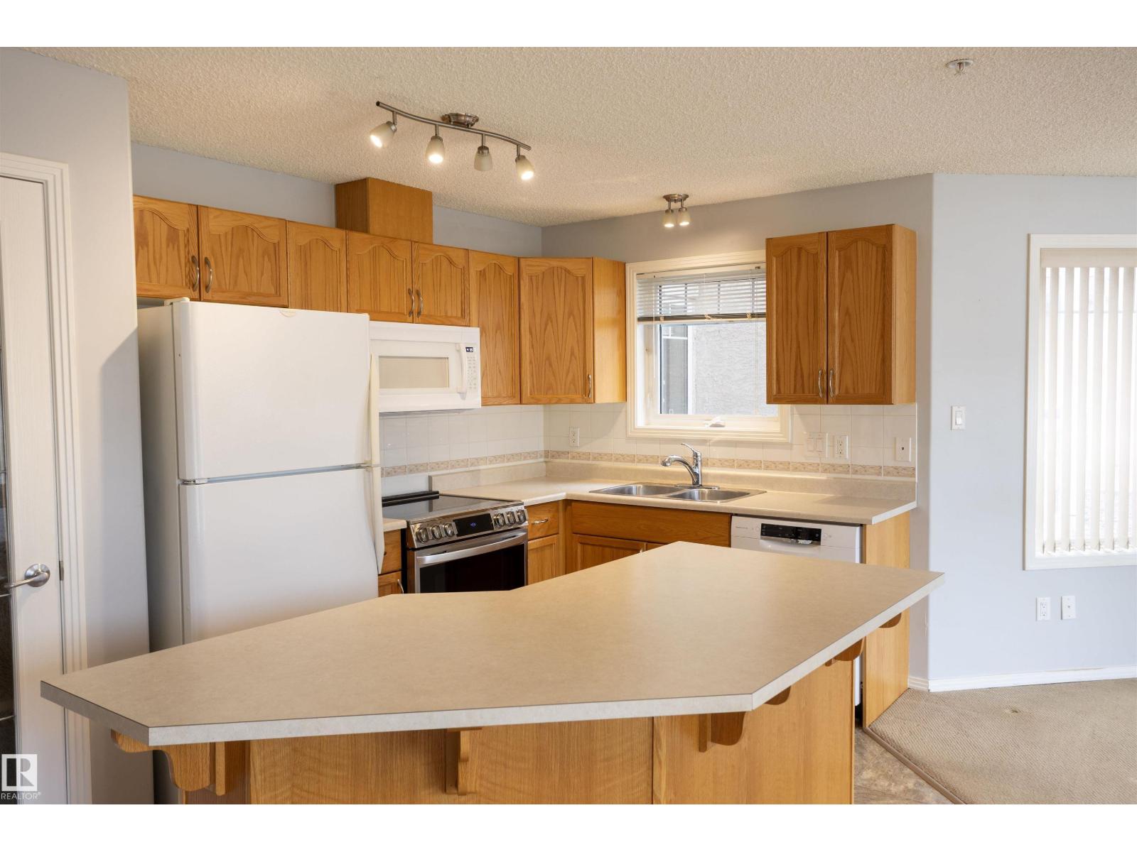 #101 2420 108 ST NW, Edmonton
