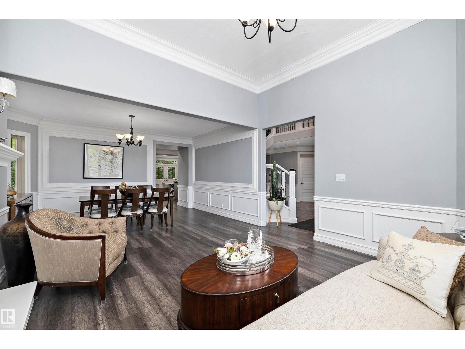19 OAK POINT, St. Albert