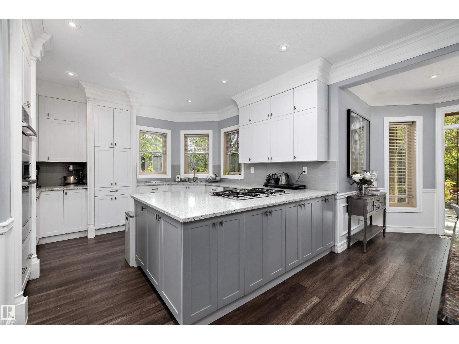 19 OAK POINT, St. Albert