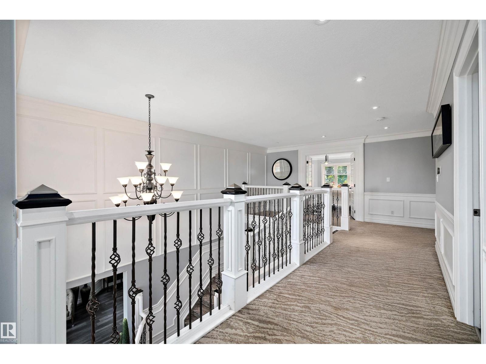 19 OAK POINT, St. Albert