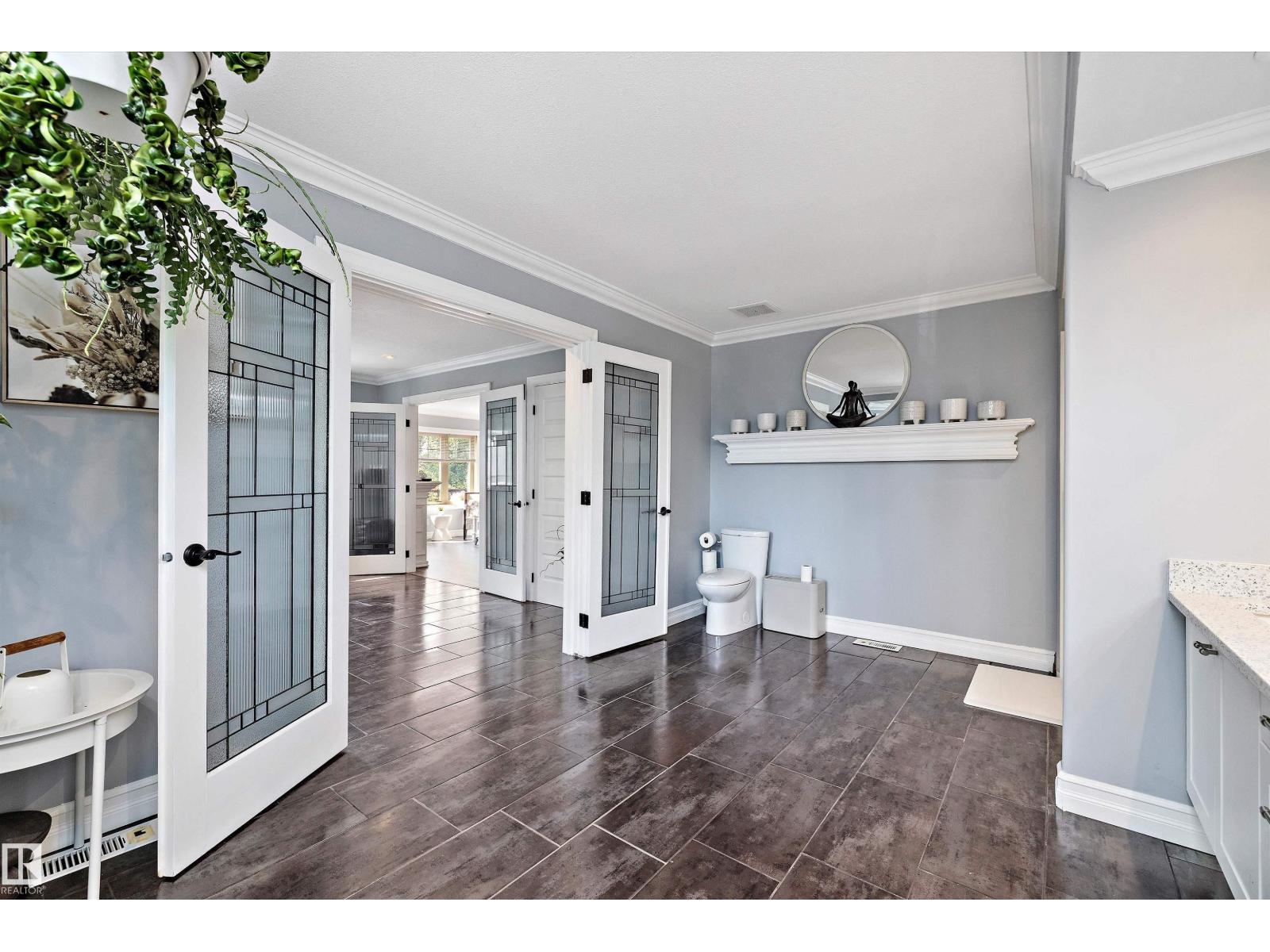 19 OAK POINT, St. Albert