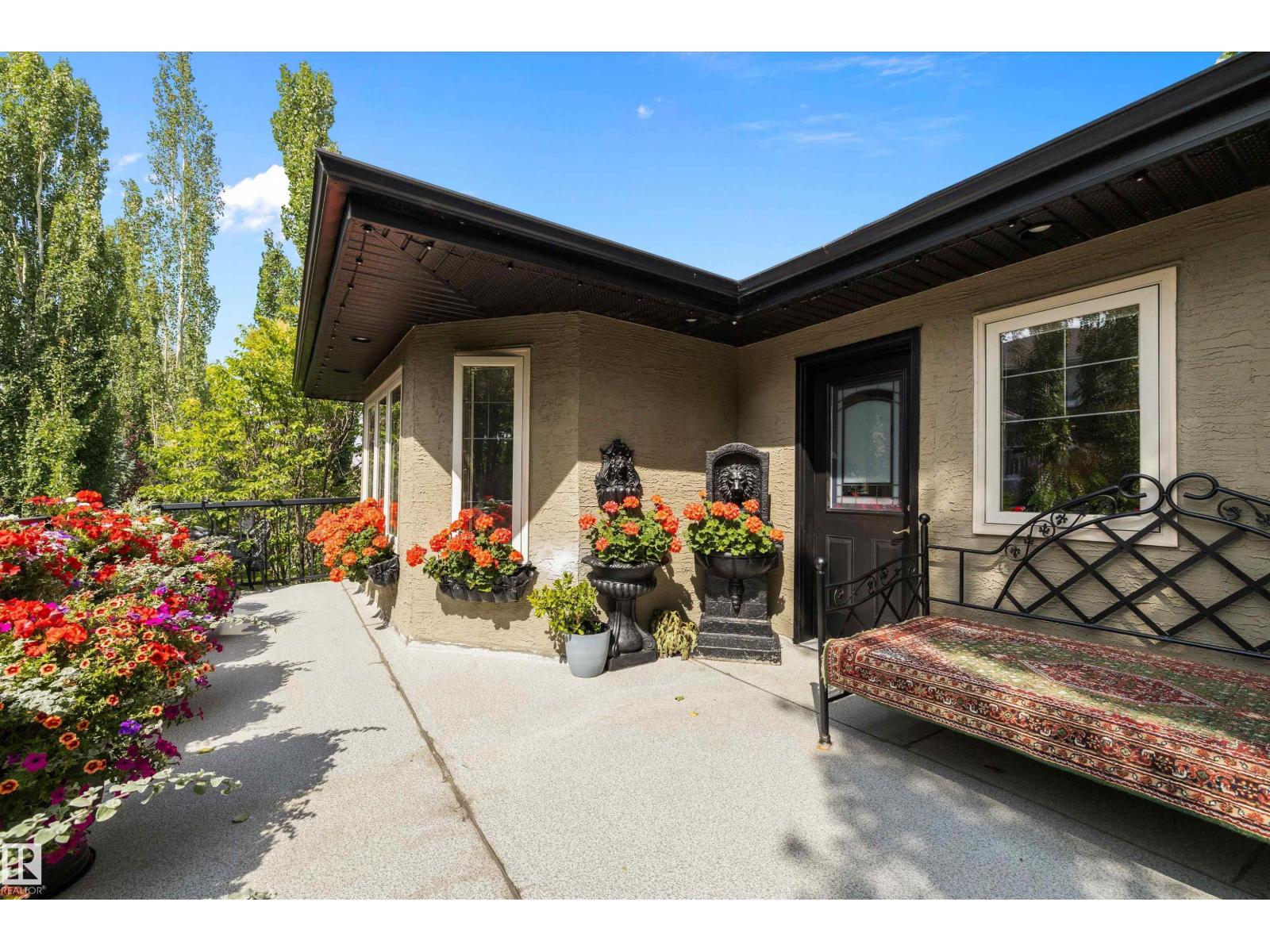 19 OAK POINT, St. Albert
