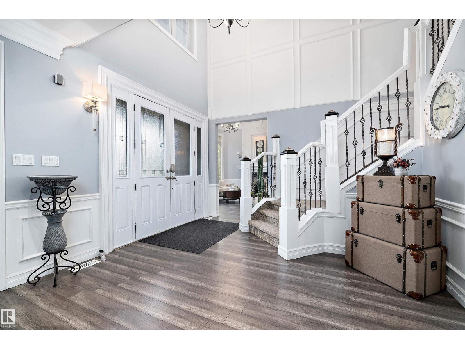 19 OAK POINT, St. Albert