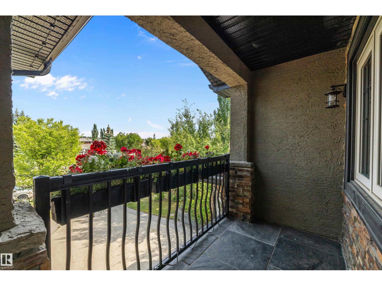 19 OAK POINT, St. Albert