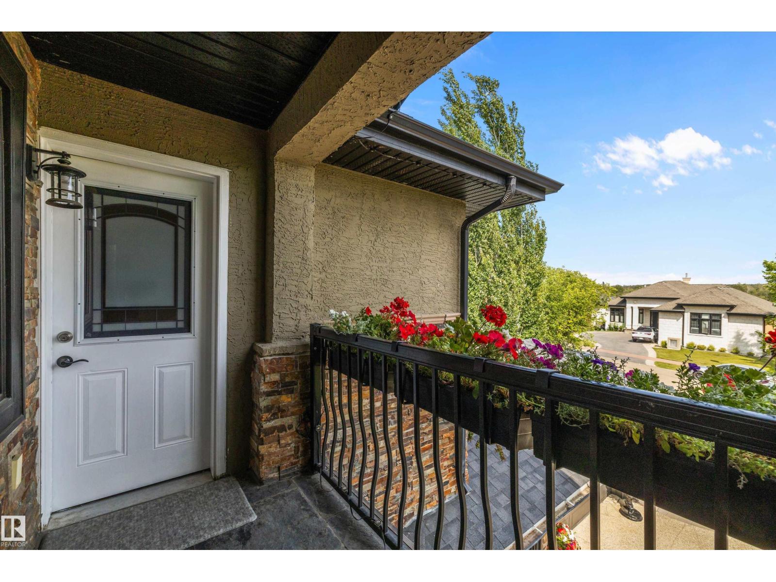 19 OAK POINT, St. Albert