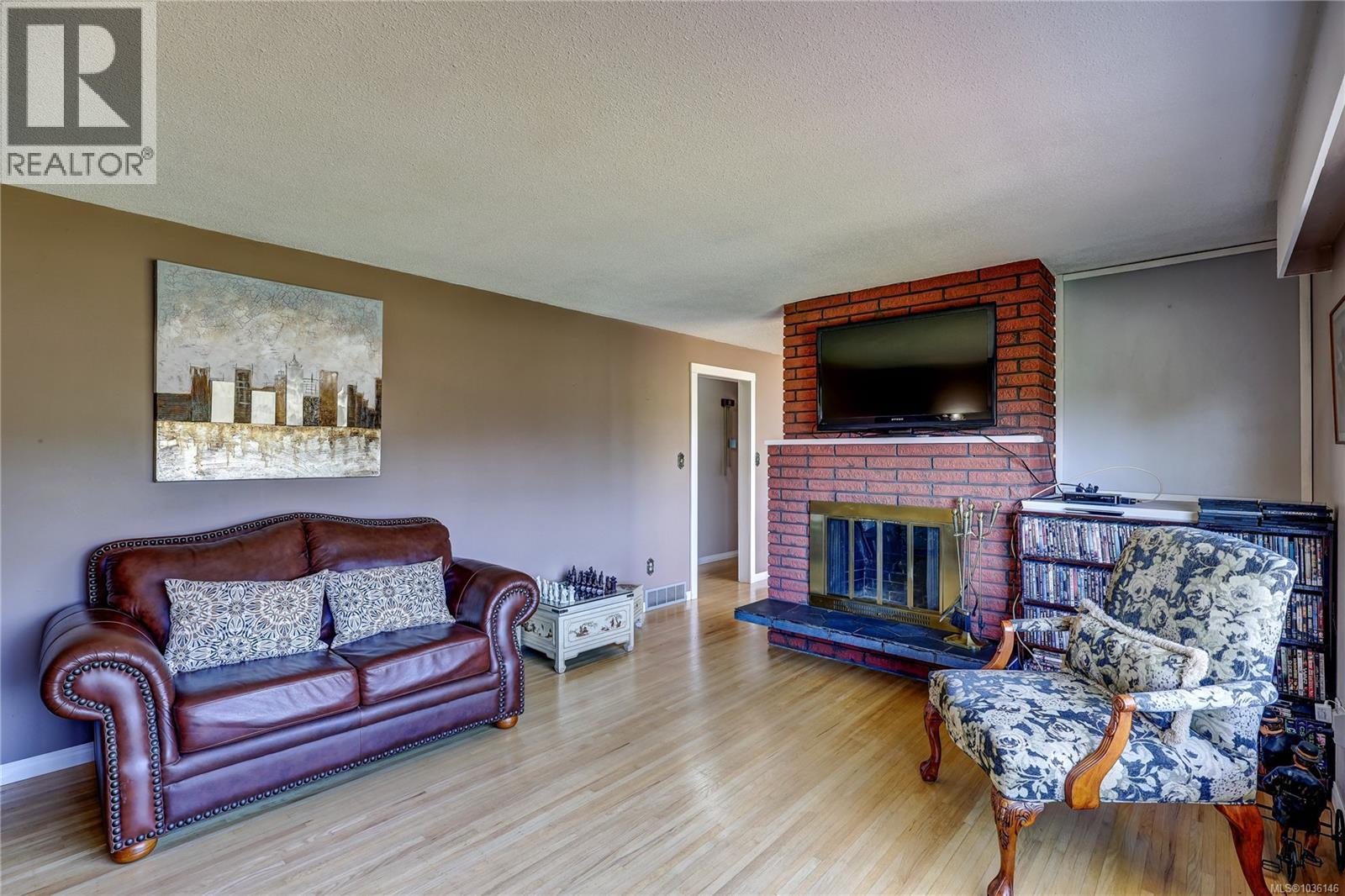 1692 Centennary Dr - 10
