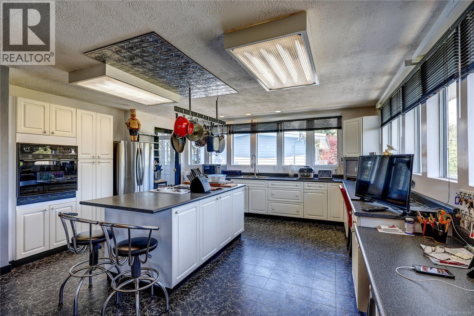 1692 Centennary Dr - 15
