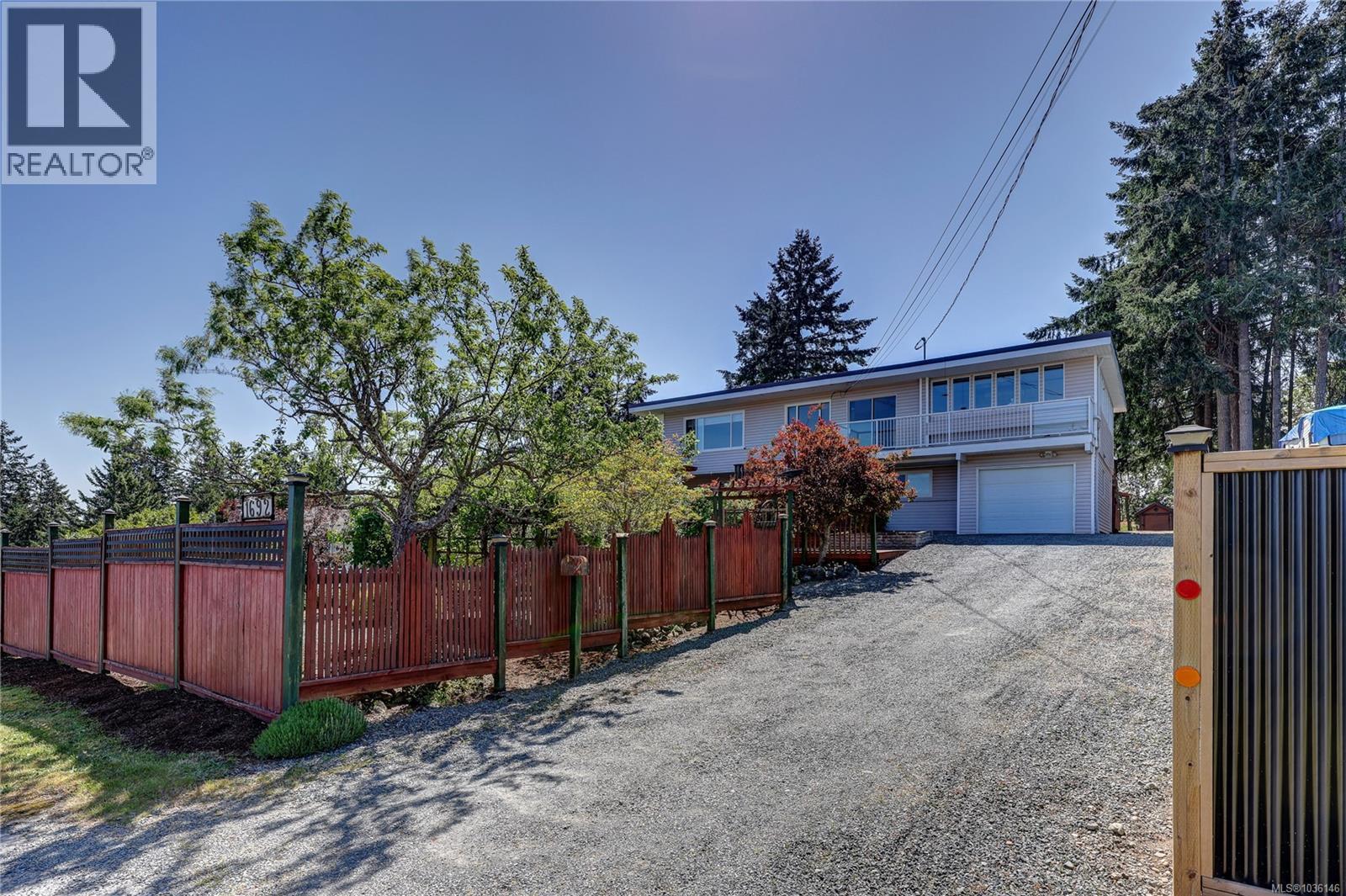 1692 Centennary Dr - 2