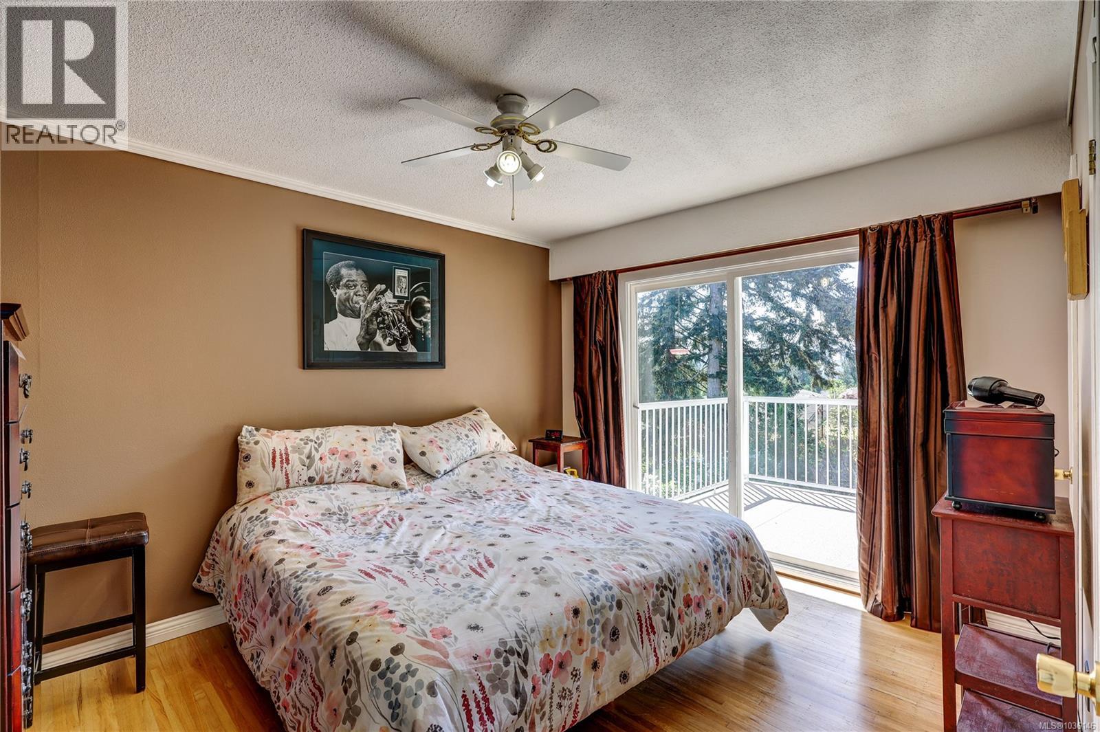 1692 Centennary Dr - 24