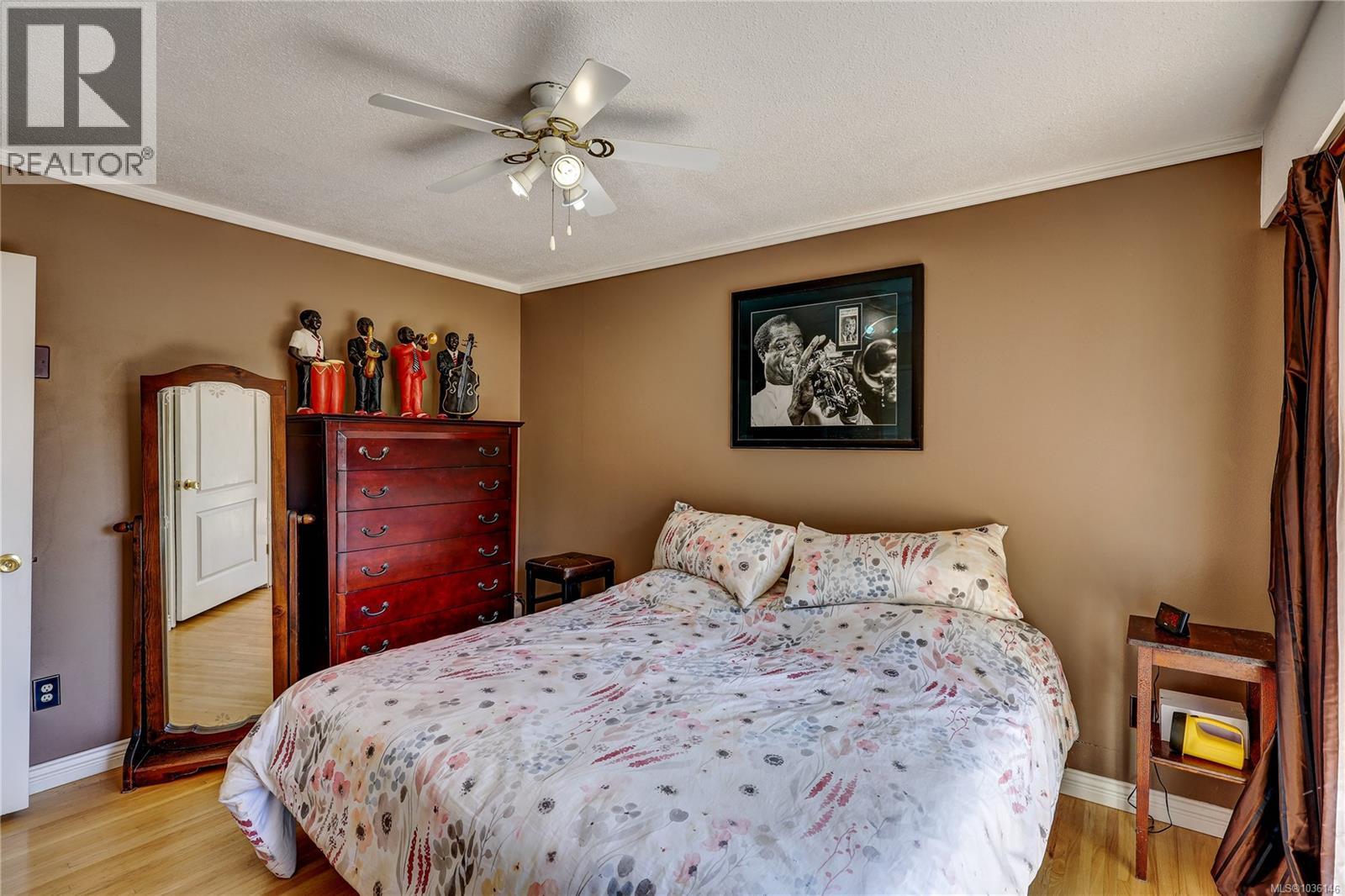 1692 Centennary Dr - 25
