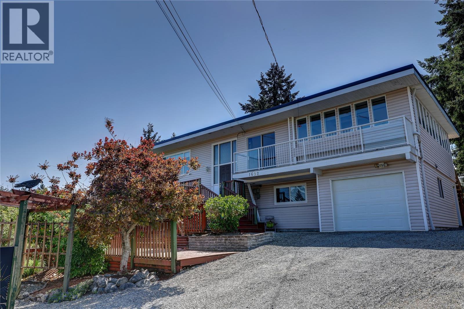 1692 Centennary Dr - Image 3