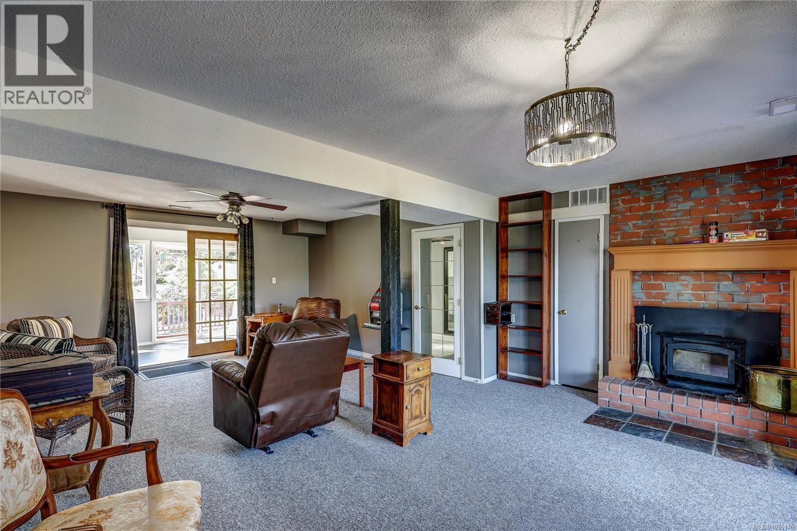 1692 Centennary Dr - 42