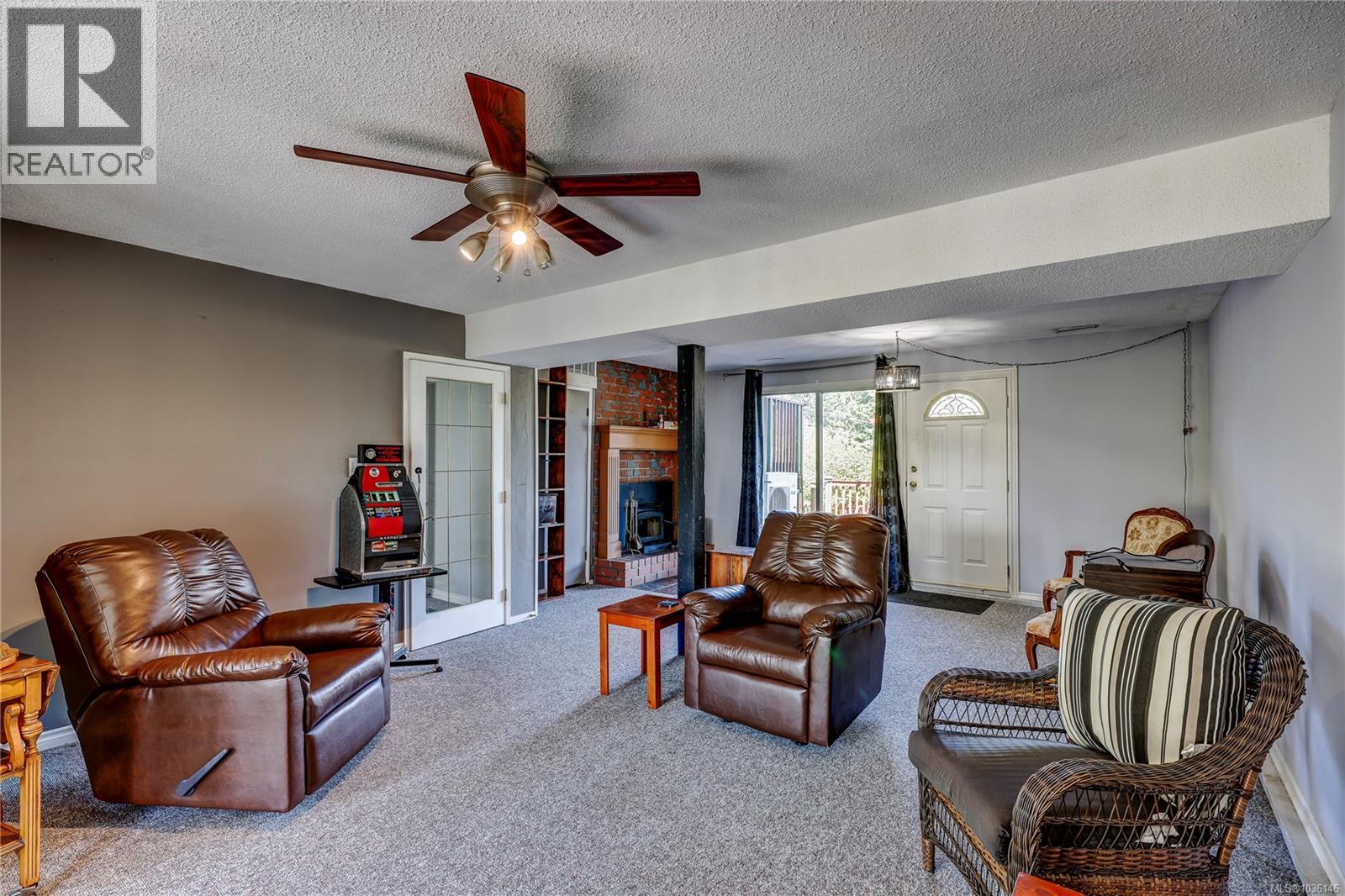 1692 Centennary Dr - 43