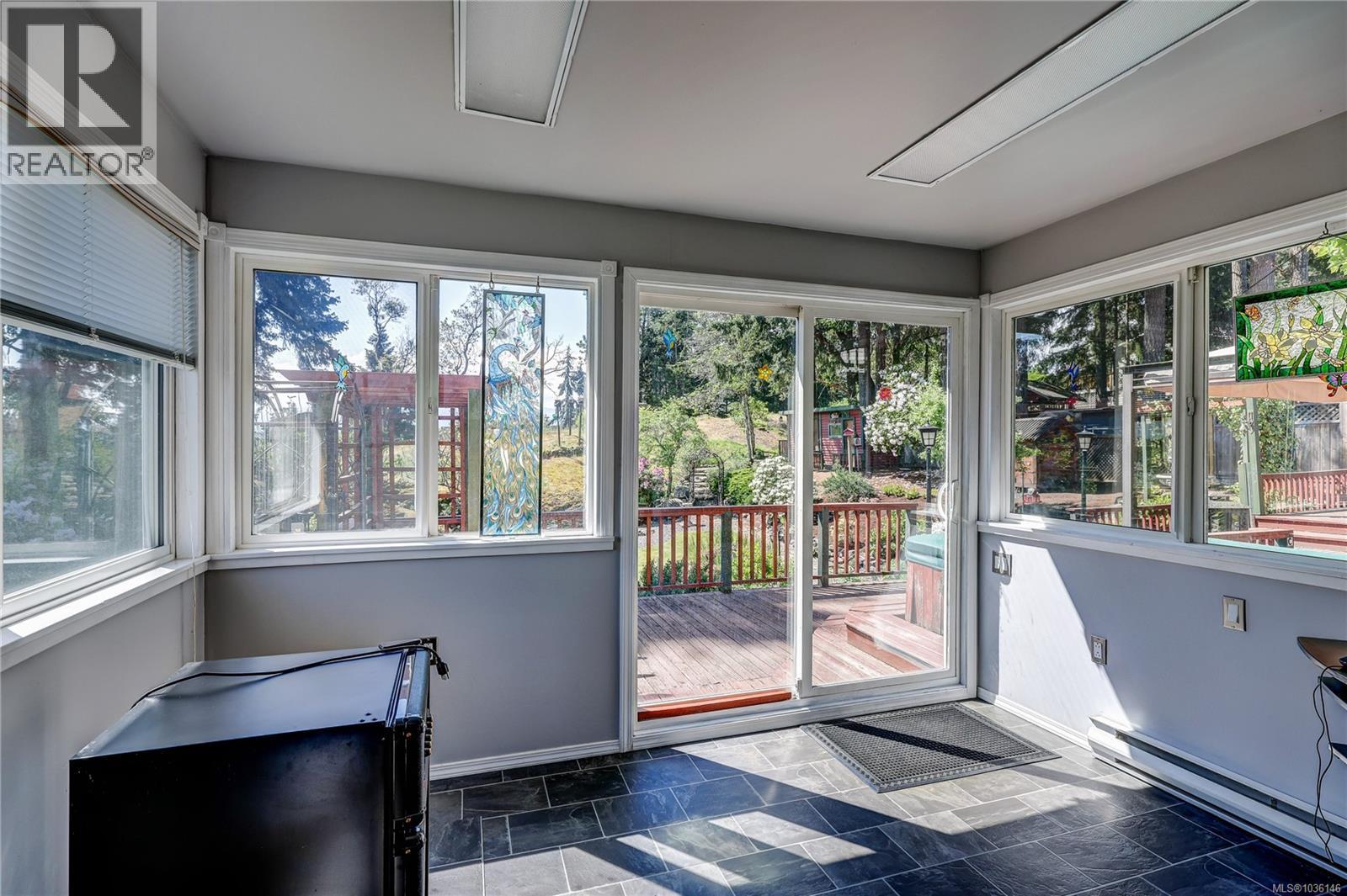 1692 Centennary Dr - 44