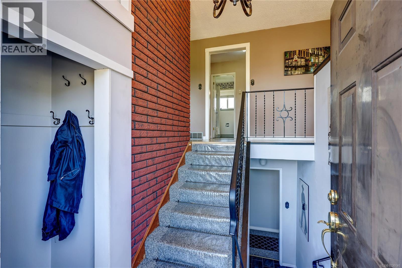 1692 Centennary Dr - 6